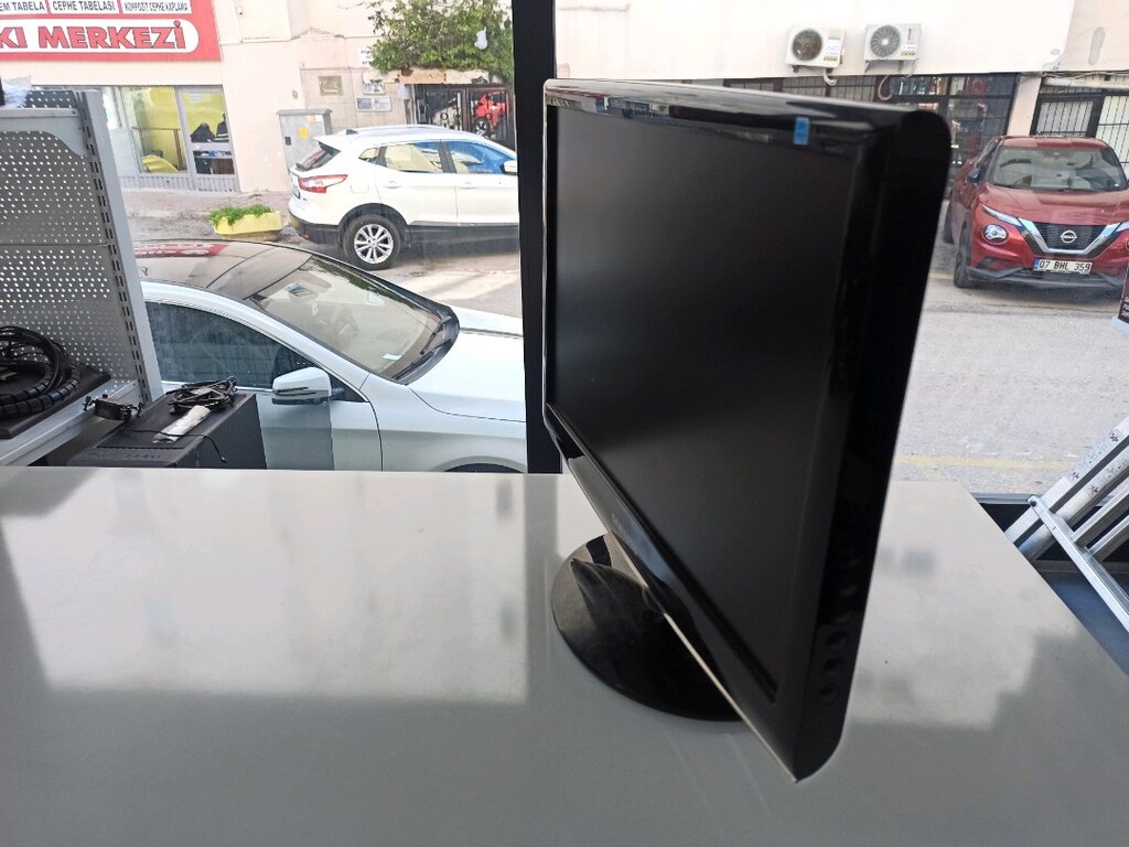 Monitör, Samsung 933 -19inc - 60 Hz - 5 Ms