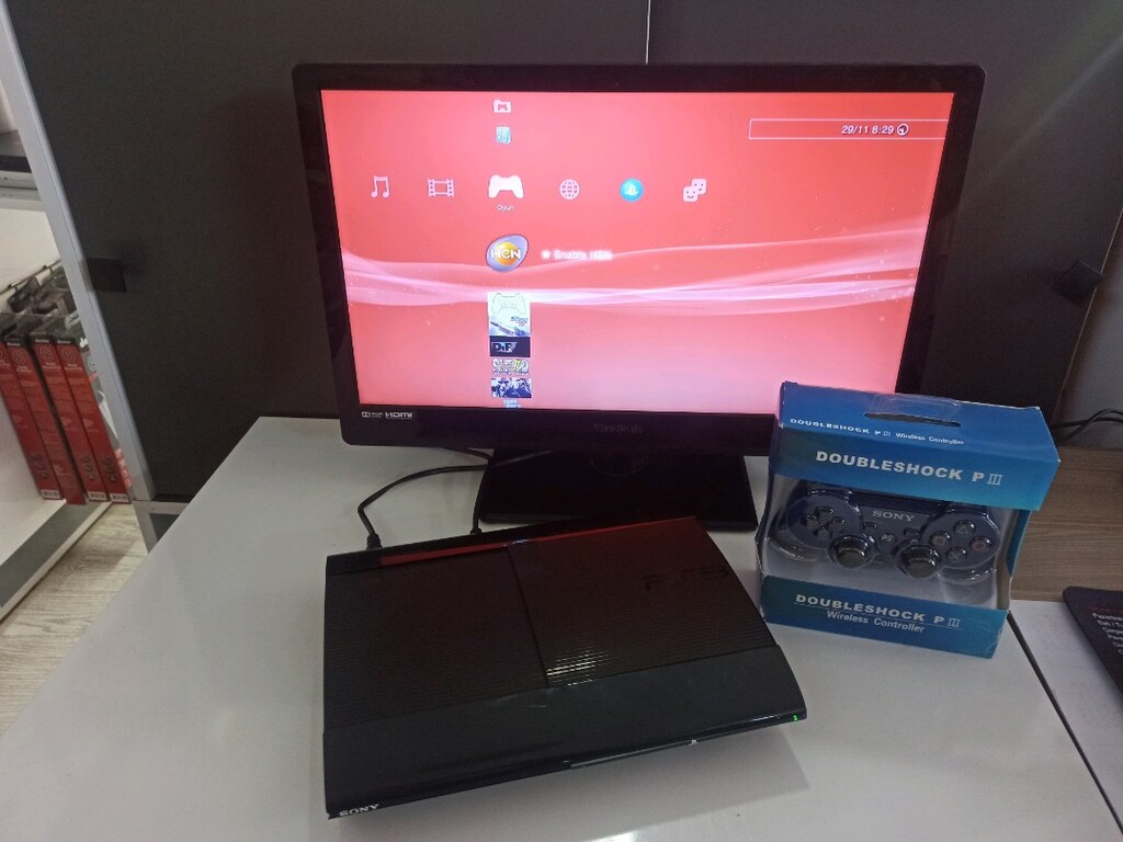 PlayStation 3 Superslim - 320 GB,  Tek Kablosuz Kol, 20 Oyun Yüklü