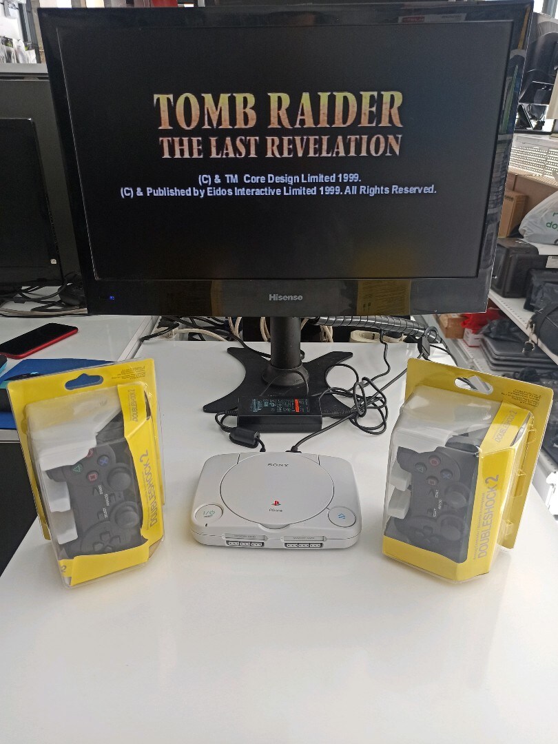 PlayStation 1 (PsOne) - SCPH102 Model - Orijinal Sürüm - Tomb Raider Hediye  
