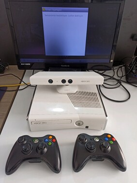 Xbox 360 - Beyaz, 20 Oyunlu, Çift Kol, Kamera Tam Set